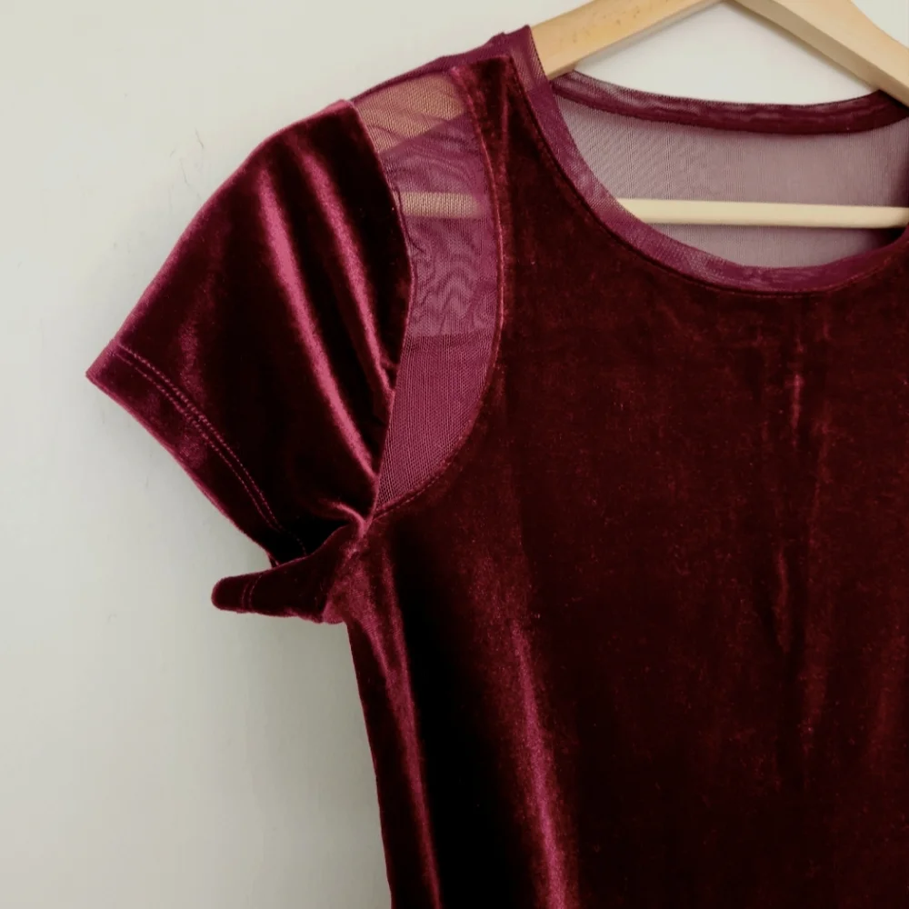 $8 Only Today SALE !!! I.N.C Burgundy Velvet And Mesh Top Size S - Picture 3 of 5